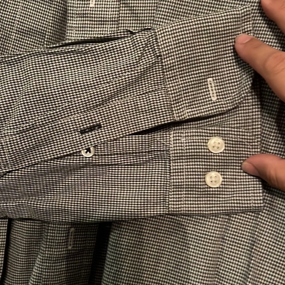 Tommy Hilfiger dress shirt, small checkered print​​​ - Picture 4 of 5